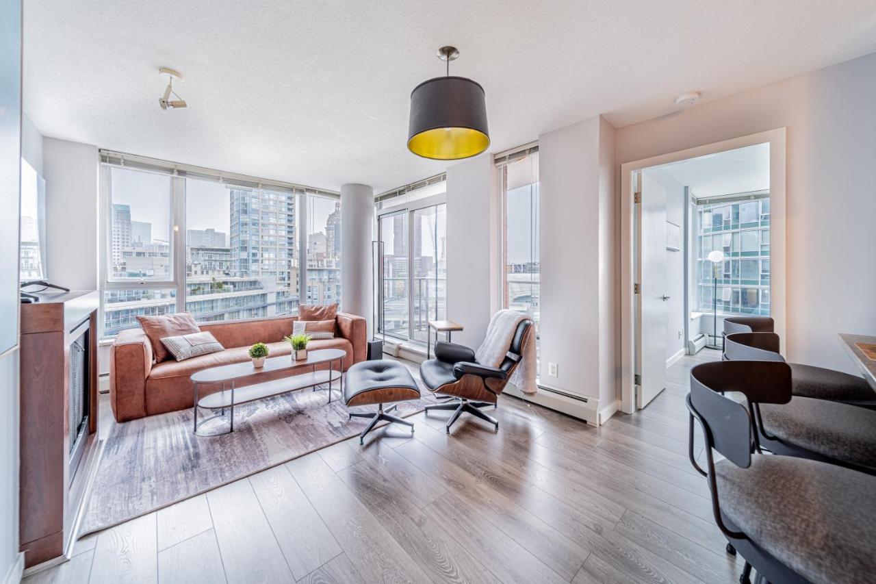 Amazing Views ! Leather Furniture ! Cozy Condo! Ванкувер Екстер'єр фото
