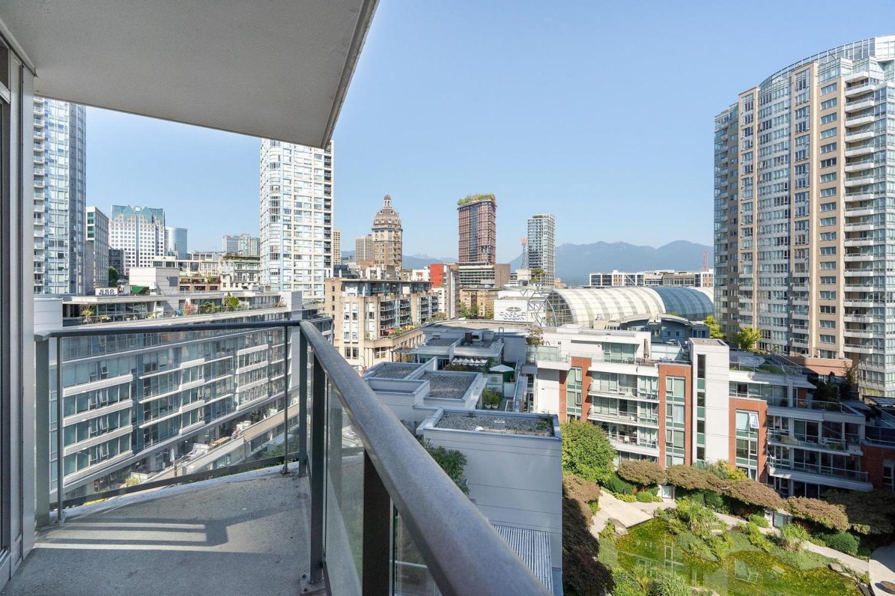Amazing Views ! Leather Furniture ! Cozy Condo! Ванкувер Екстер'єр фото